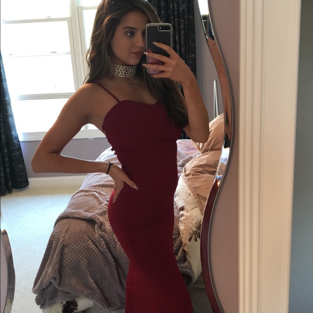 Red bodycon prom dress